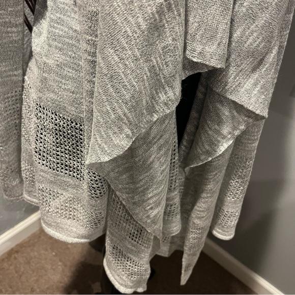 🍒INC INTERNATIONAL CONCEPTS GREY LIGHTWEIGHT CARDIGAN SIZE MEDIUM🍒 - Picture 3 of 7